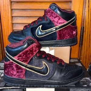 Size 8 - Nike Dunk Premium SB High Bloody Sunday
